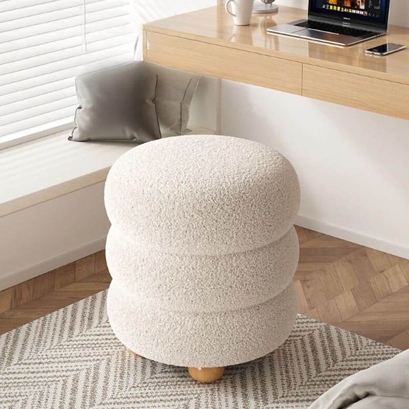 Grinza Ottoman : Sleek Pouffe  for Contemporary Spaces